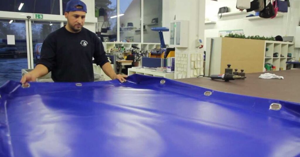 How to Maintain Tarpaulins in Dubai