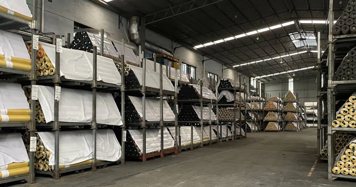 Custom Tarpaulins for Dubai Businesses
